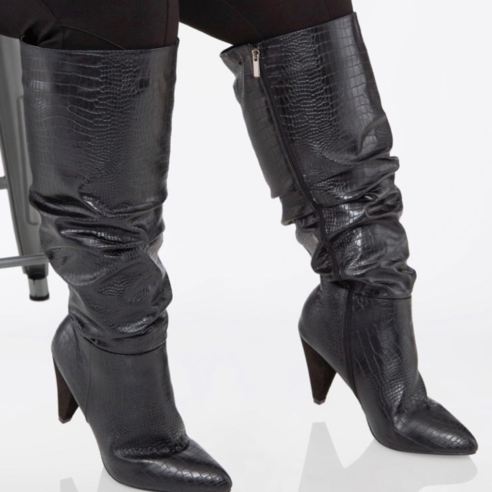 Tall ruched leg heeled boot